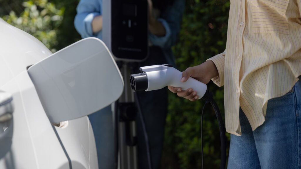 punto de recarga coche eléctrico obra nueva