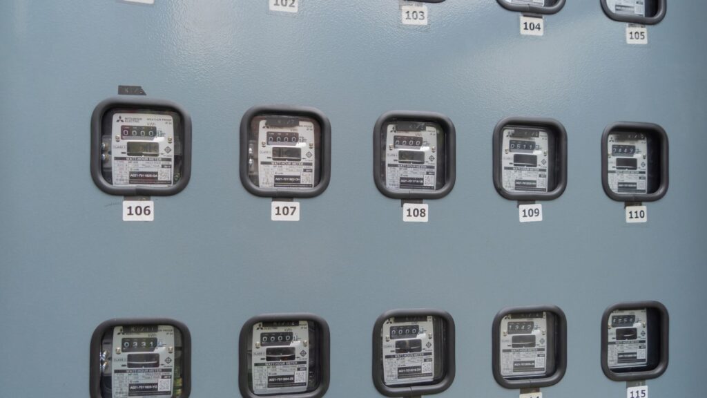 revisión preventiva del cuadro de protección en comunidades